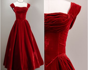 luxurious Rare Custom 50s Red Velvet Ceil Chapman Ball Gown/Evening Dress, Self Bust, Full Structured Skirt