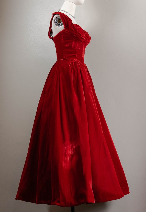 luxurious Rare Custom 50s Red Velvet Ceil Chapman… - image 5