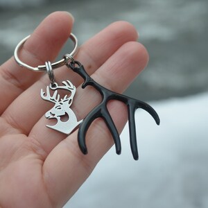 Believe Outdoors Buck© & Antler Keychain |