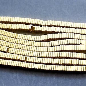 Hämatit Perlen 3x3x1 mm, flache quadratische Perlen, vergoldet, Strang