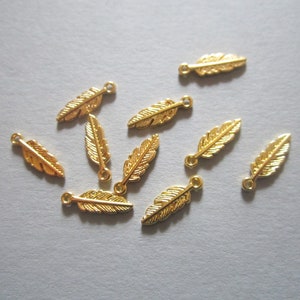 10x feather pendants 15 mm 7 colors to choose from Gold
