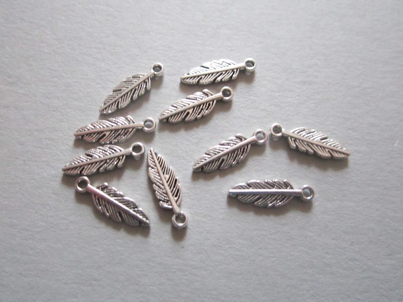 10x feather pendants 15 mm 7 colors to choose from Antiksilber