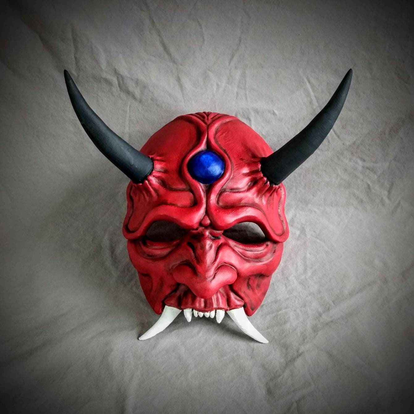Masque Japonais Oni Rouge Sang