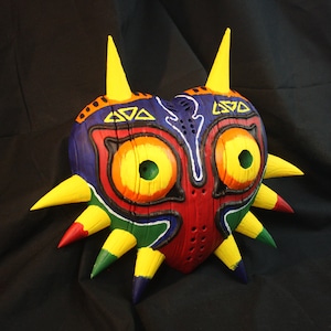 Wearable Majora&#39;s Mask: Hand-Painted Life-Size Replica