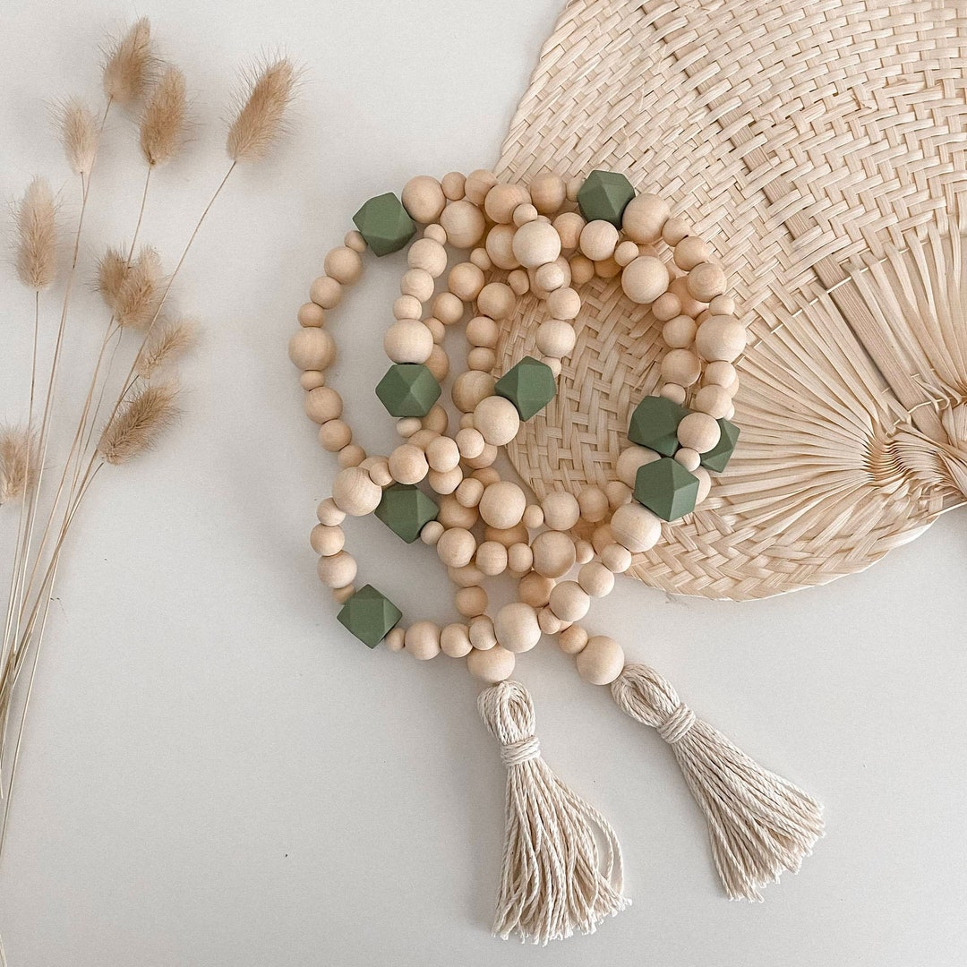 Green Wood Bead Garland With Tassels, Wooden Bead Garland, for Tiered