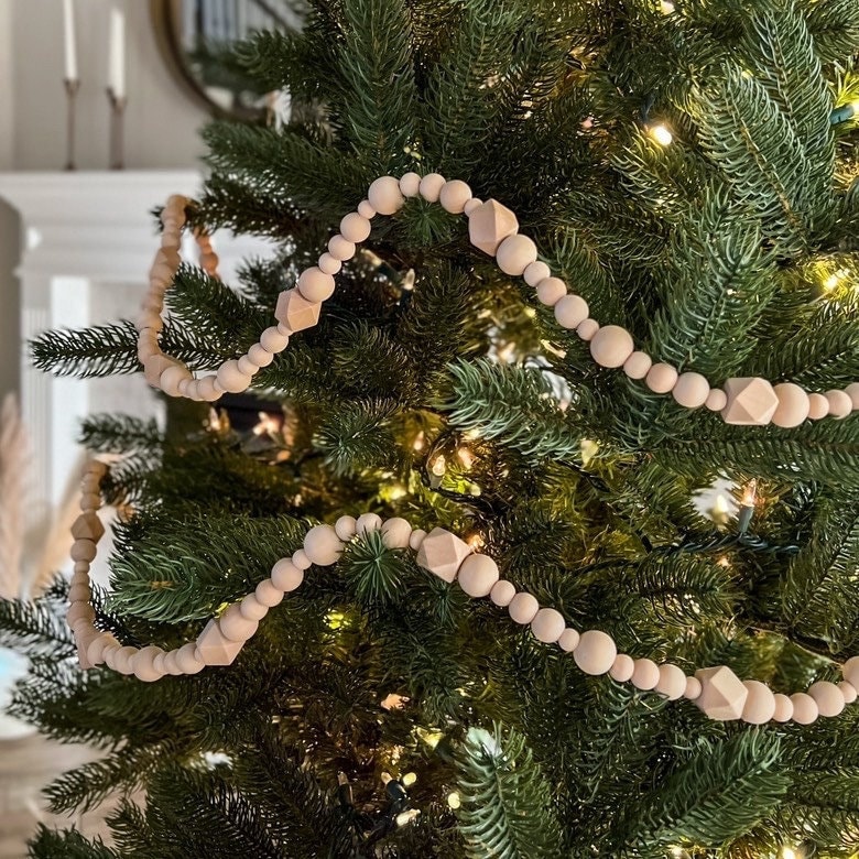 Farfi Christmas Wood Beads Garland with Tassel Classical Green and