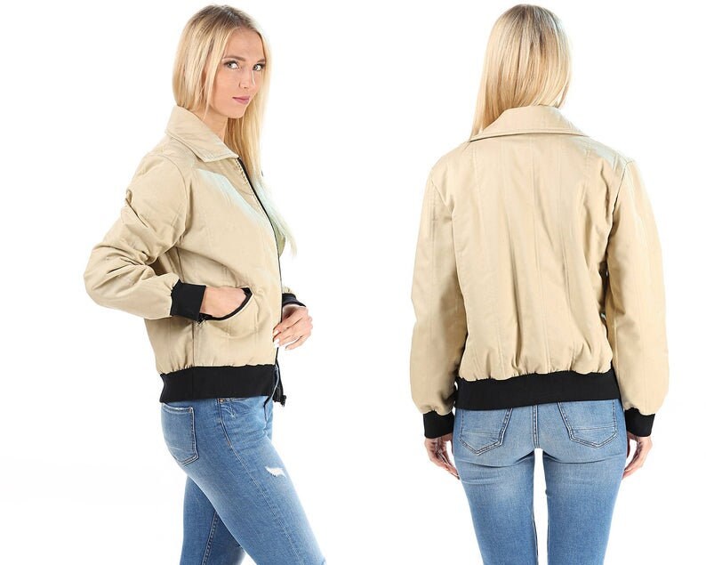 Vintage Bomber Jacket 70s Beige Quilted Retro Puffy Jacket Insulated Zip Up Hipster Soft Cotton Winter Short Blazer Coat Vintage Puff M