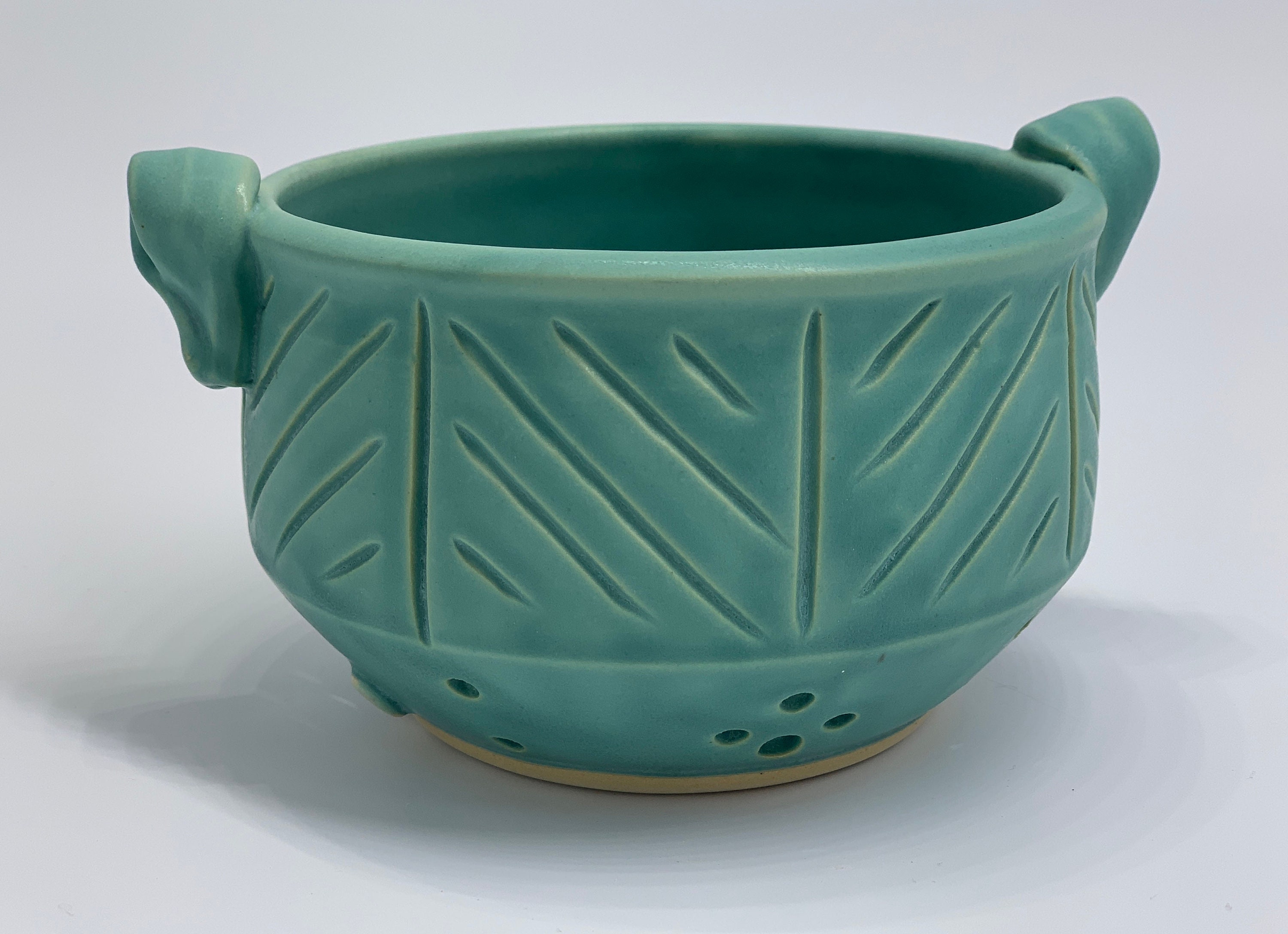 Soft Green Berry Bowl pottery for rinsing and draining grapes