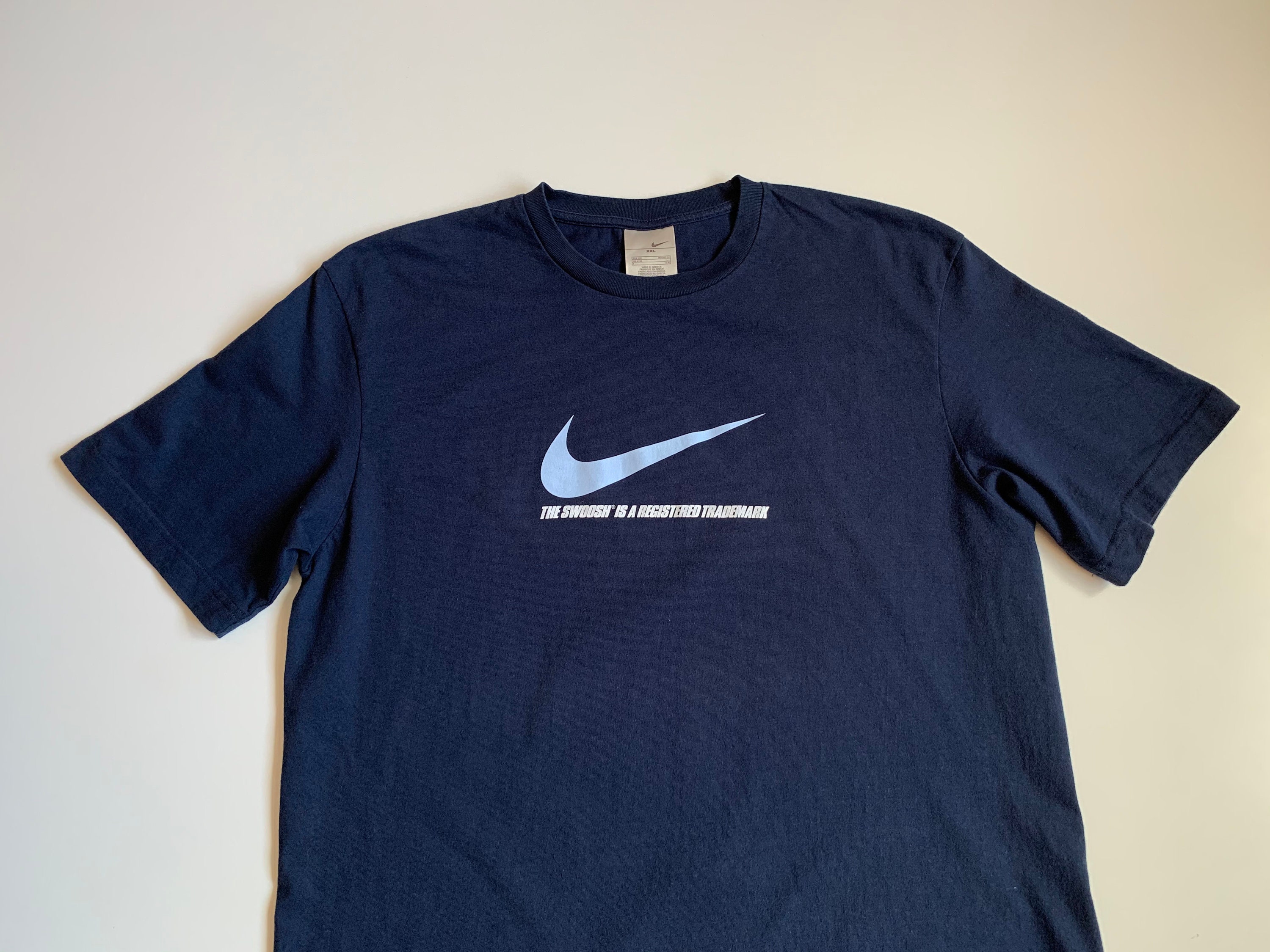 Men's 90's Nike Vintage Big Swoosh T-shirt Size XXL (2XL