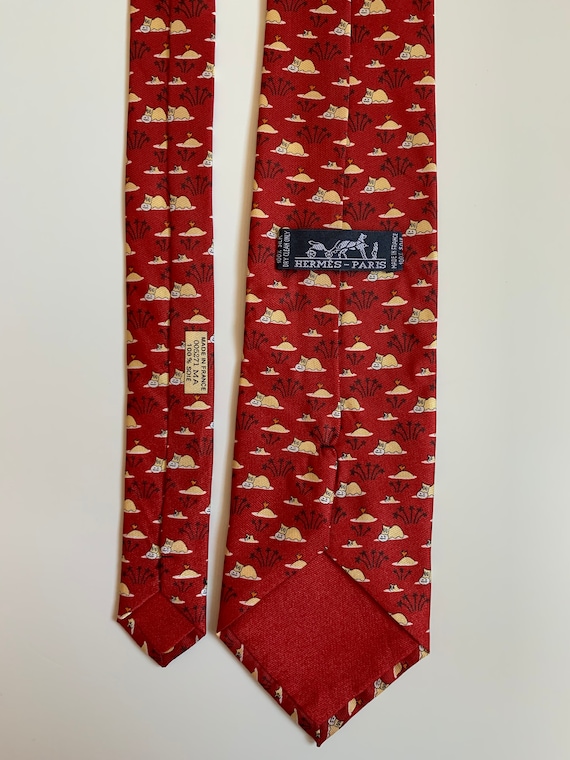 Mens Vintage Hermes Tie "Hypopotam print" 100 % Si