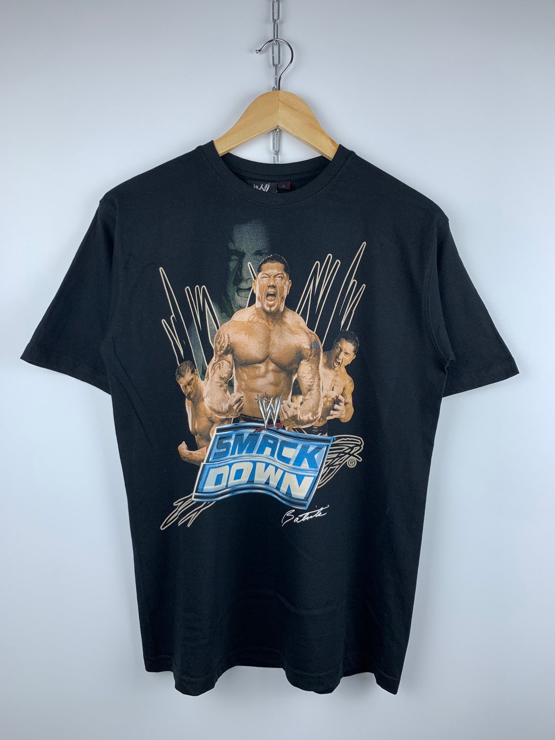 2008 WWE/ ミステリオ 総柄 レスリング Tシャツ 000000157576-01-l.jpg?t=