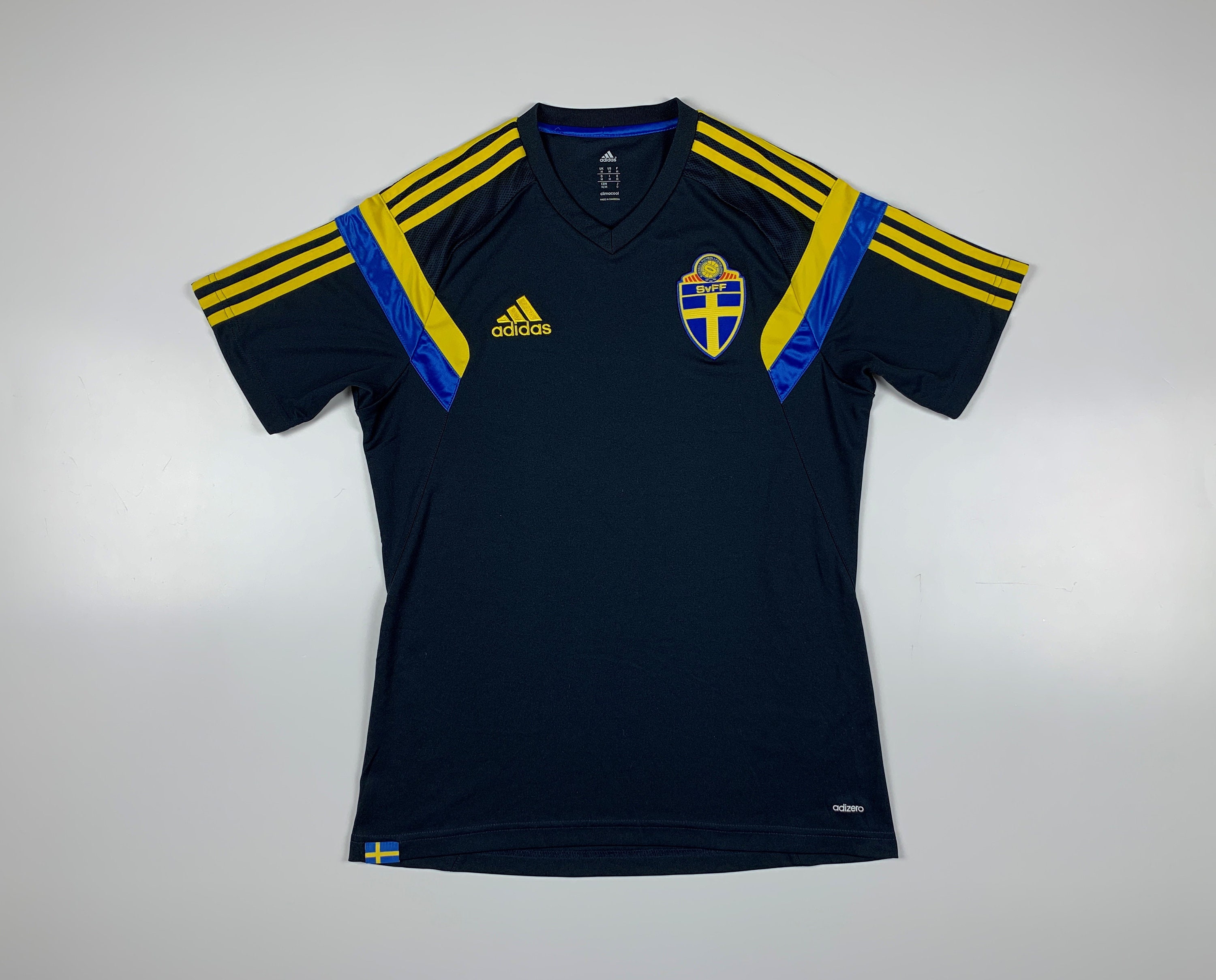 sacudir el plastico Contador Adidas 2014-15 Sweden Training Men's Shirt Jersey Size M - Etsy Singapore