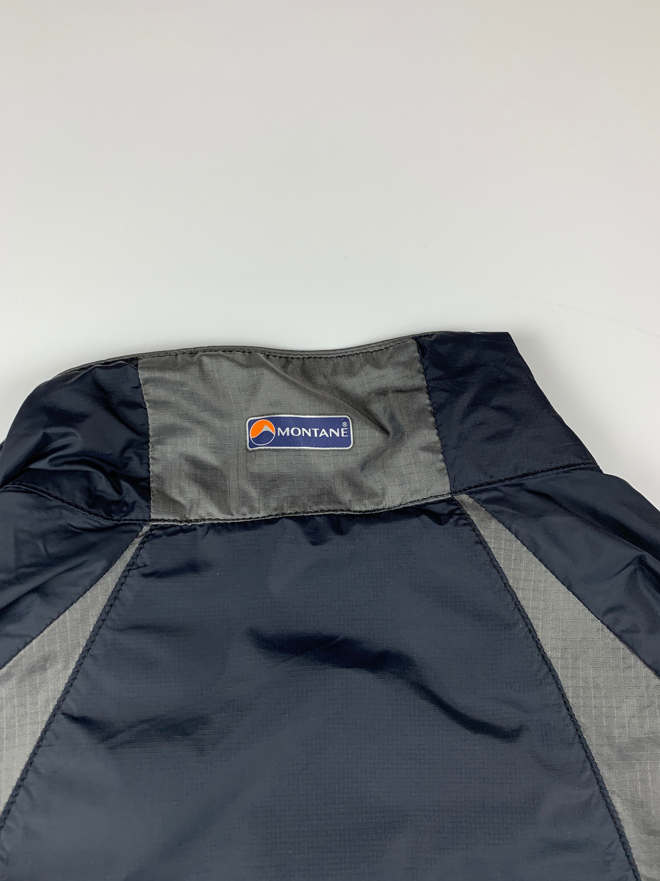 Men's Montane Pertex Microlight Nylon Jacket Size S Outdoor Men's Montane Pertex Microlight Nylon Jacket Size S Outdoor