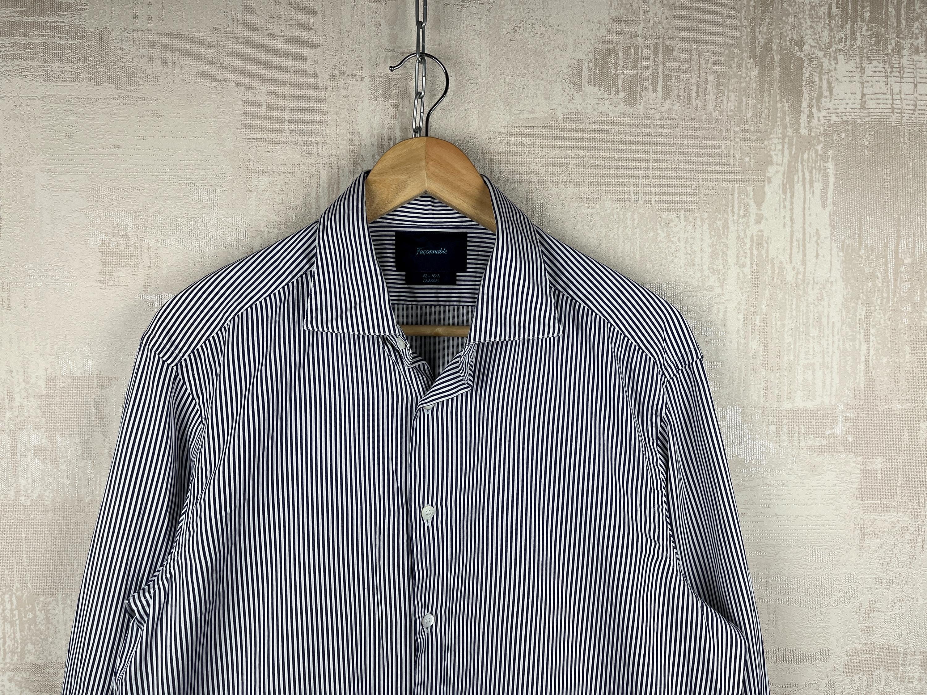 black dress shirt blue jeans Faherty The Tried And True Chambray Workshirt | Black | Size L
