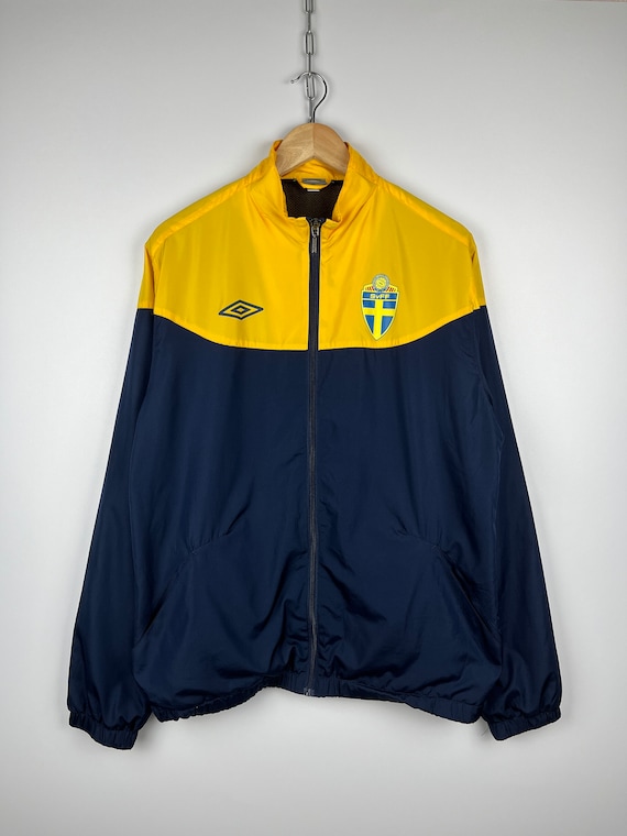 Vintage Umbro Sweden Men's Training Track Jacket Size L Vintage Umbro Sweden Men's Training Track Jacket Size L