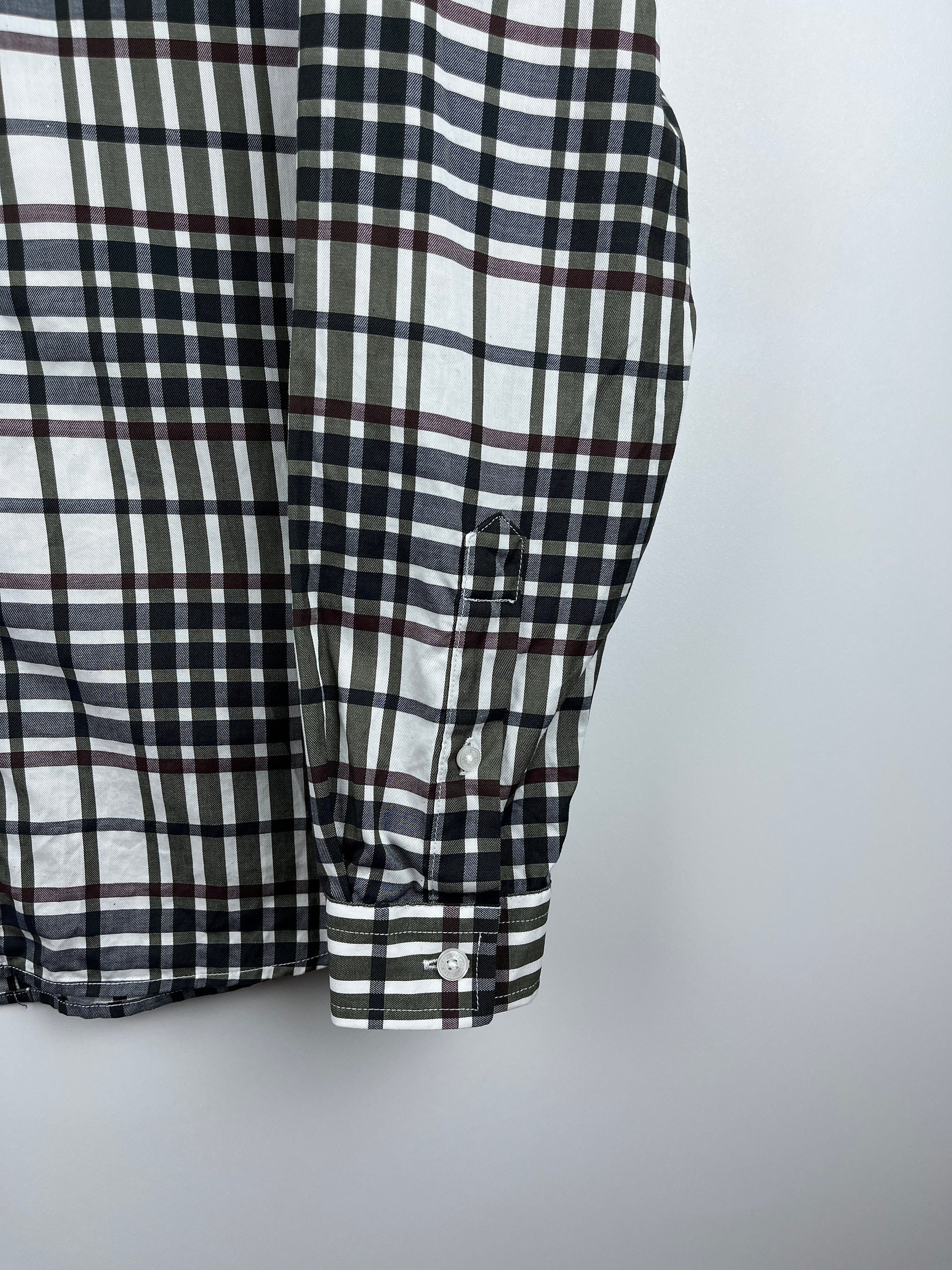 Fred Perry - Robe chemise à carreaux écossais - Noir Fred Perry - Robe chemise à carreaux écossais - Noir