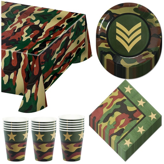 Fournitures de fête de camouflage pour les fêtes militaires et de camouflage  Assiettes, serviettes, tasses, fourchettes, cuillères et ensemble de nappes  pour 16 personnes -  France