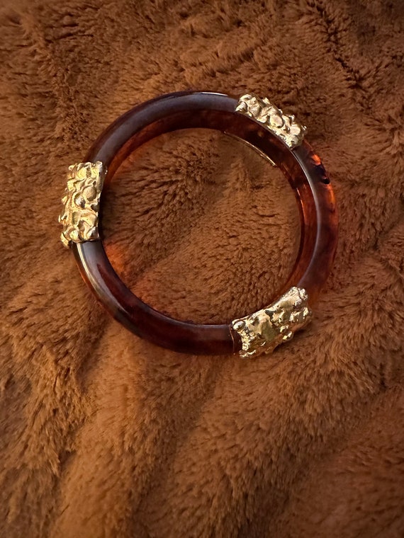 Rare Ice Tea Bakelite Bangle: Gold-Tone Accents - image 6