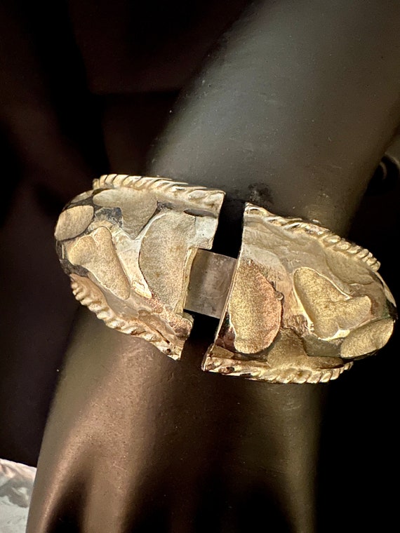 Hattie Carnegie Hinged Bracelet - image 2