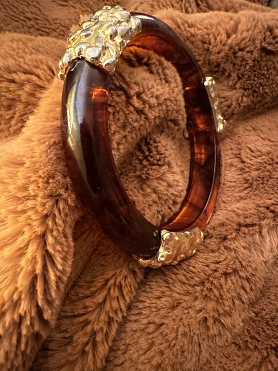 Rare Ice Tea Bakelite Bangle: Gold-Tone Accents - image 2