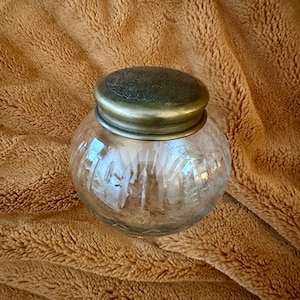 Dresser Jar
