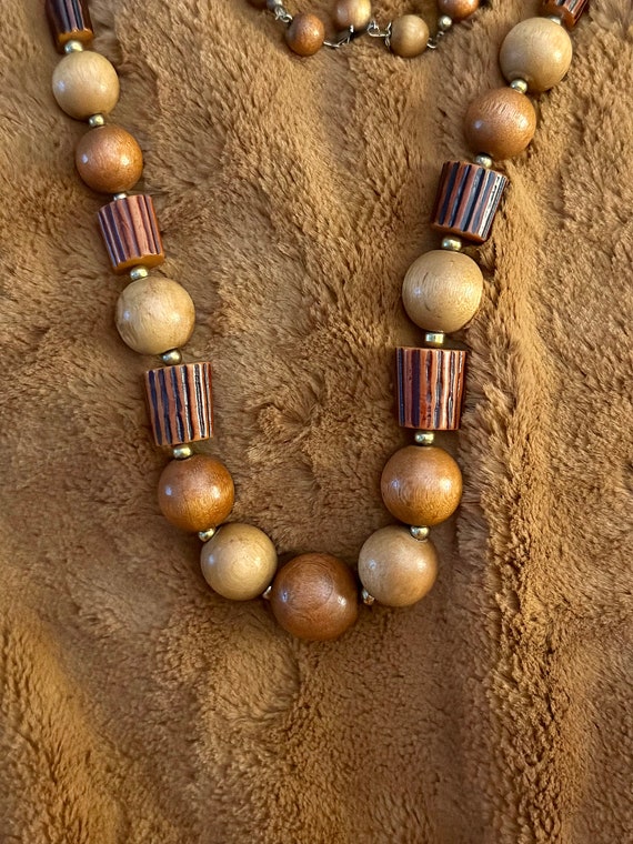 Bakelite & Wood Bead Necklace - image 3