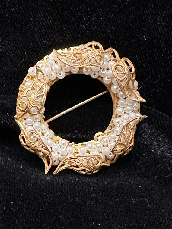 Miriam Haskell Wreath Brooch - image 9