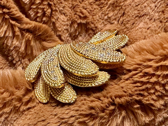 Hattie Carnegie Signed Brooch - image 7