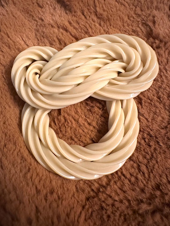 Celluloid Knot Brooch - image 2