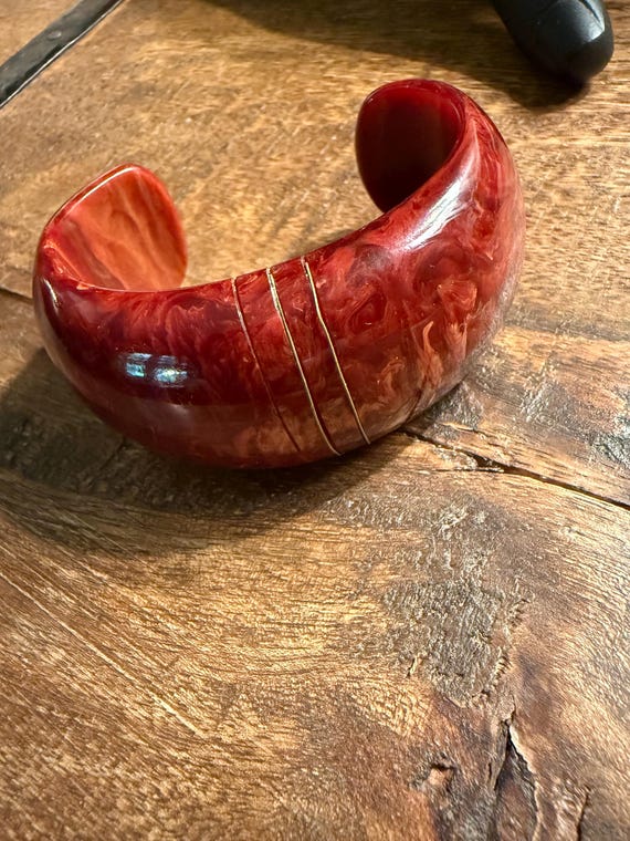 Bakelite Cuff Bracelet - image 9