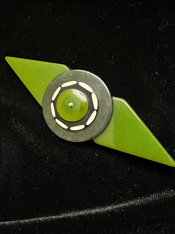 Art Deco Bakelite Brooch - image 10