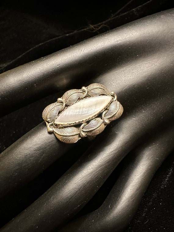 Native American Sterling MOP Ring - image 2