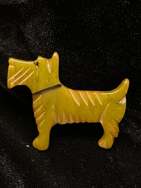 Scottie Bakelite Brooch - image 6