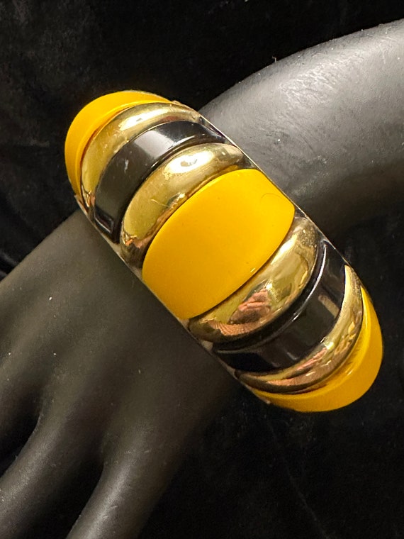 Vintage Statement Bracelet: Yellow, Black & Gold-… - image 9