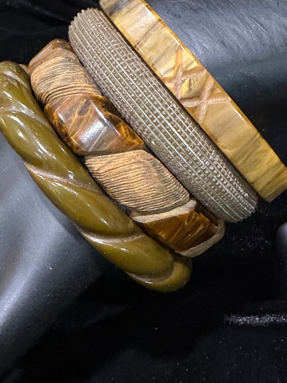 Vintage Carved Bakelite Bangles: Textured Colors - image 4