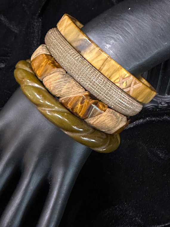 Vintage Carved Bakelite Bangles: Textured Colors - image 1