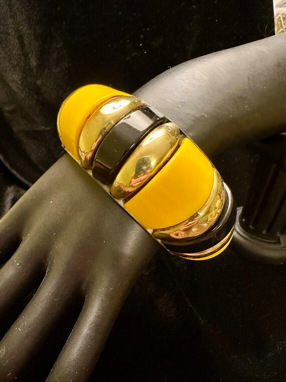 Vintage Statement Bracelet: Yellow, Black & Gold-… - image 1
