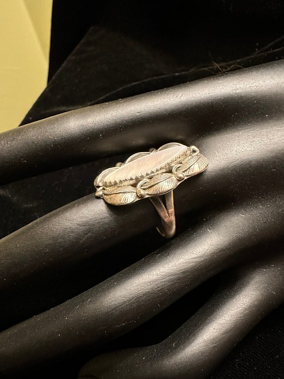 Native American Sterling MOP Ring - image 3