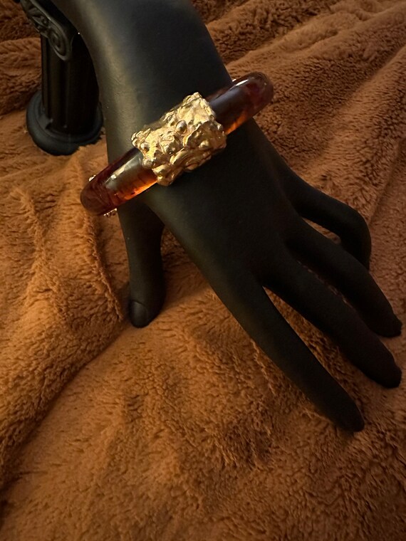 Rare Ice Tea Bakelite Bangle: Gold-Tone Accents - image 4