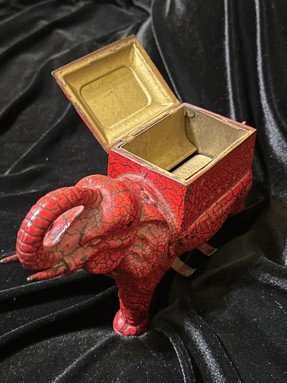 Cast Iron Elephant Cigarette Roller