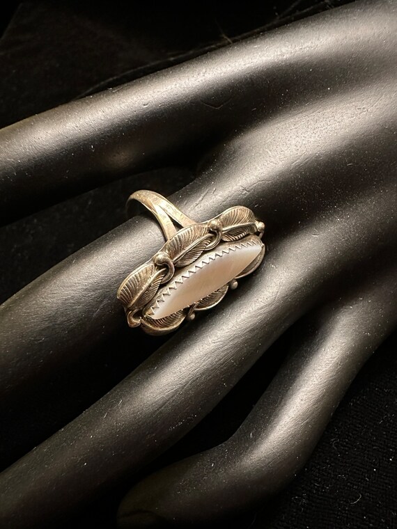 Native American Sterling MOP Ring - image 4
