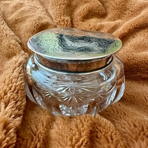 Dresser Jar