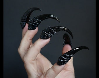 Raven talon special-effects Press-on nails.  Reusable false costume nails.  Halloween cosplay claws.  fantasy SFX witch nails.  spooky