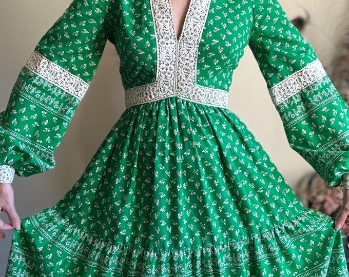 Featured listing image: 1970s Vintage Victor Costa Green Floral Lace Maxi Dress with Puff Sleeves | XS