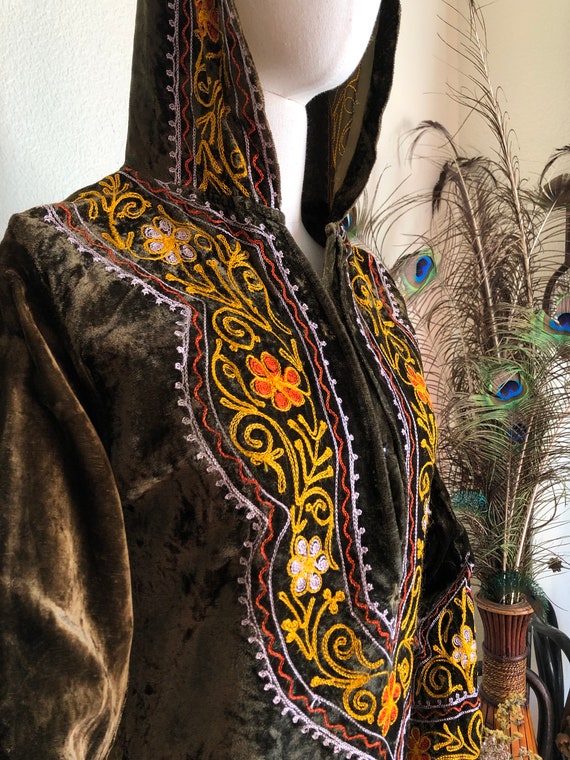 Magical 1970s Velvet Embroidered Indian Hooded Ka… - image 6