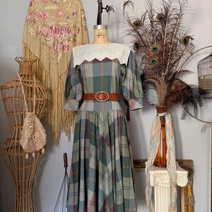 green plaid dress with white collar Fast Friends Dress Girls Size 5 Plaid Long Sleeve White Collar Made in USA
