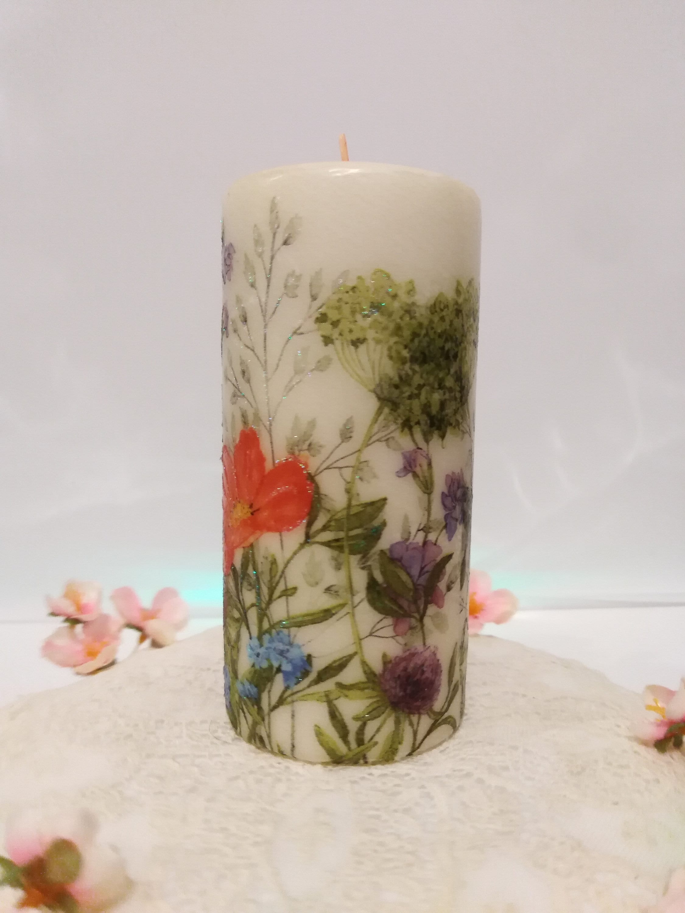 DIY Decoupaged Candle with Dried Flower  Candles crafts, Dried flowers,  Candle decor