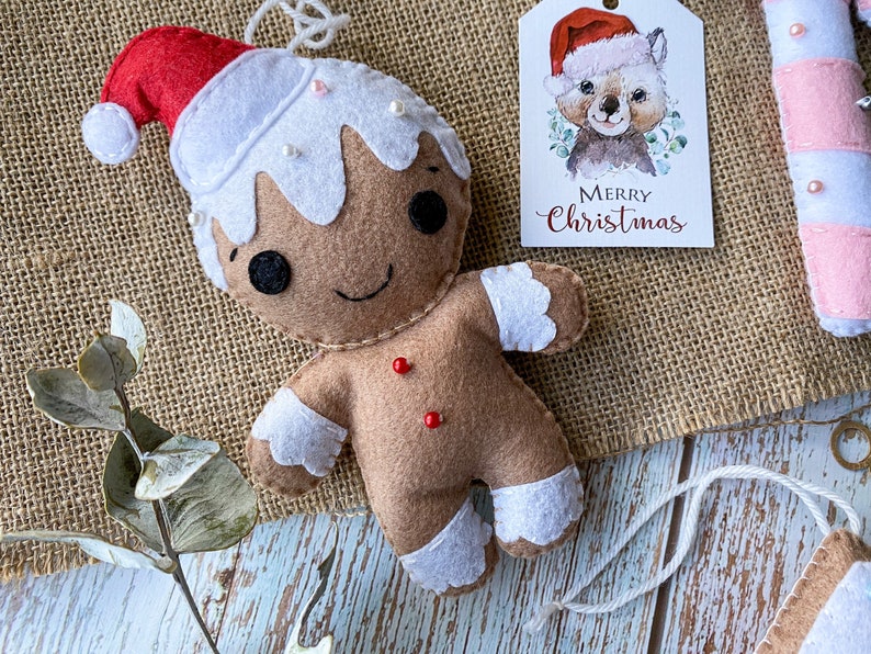 Tree Decoration, Gingerbread Man, Xmas Tree Decor, Gingerbread House, Felt Xmas Ornament, Secret Santa Gift, Cute Christmas Decor, Christmas Gift, Xmas Felt Decor, Xmas Ornament, Felt Craft Decor, Xmas Decor Gift, Unique Xmas Decor.