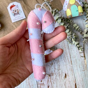 Tree Decoration, Gingerbread Man, Xmas Tree Decor, Gingerbread House, Felt Xmas Ornament, Secret Santa Gift, Cute Christmas Decor, Christmas Gift, Xmas Felt Decor, Xmas Ornament, Felt Craft Decor, Xmas Decor Gift, Unique Xmas Decor.