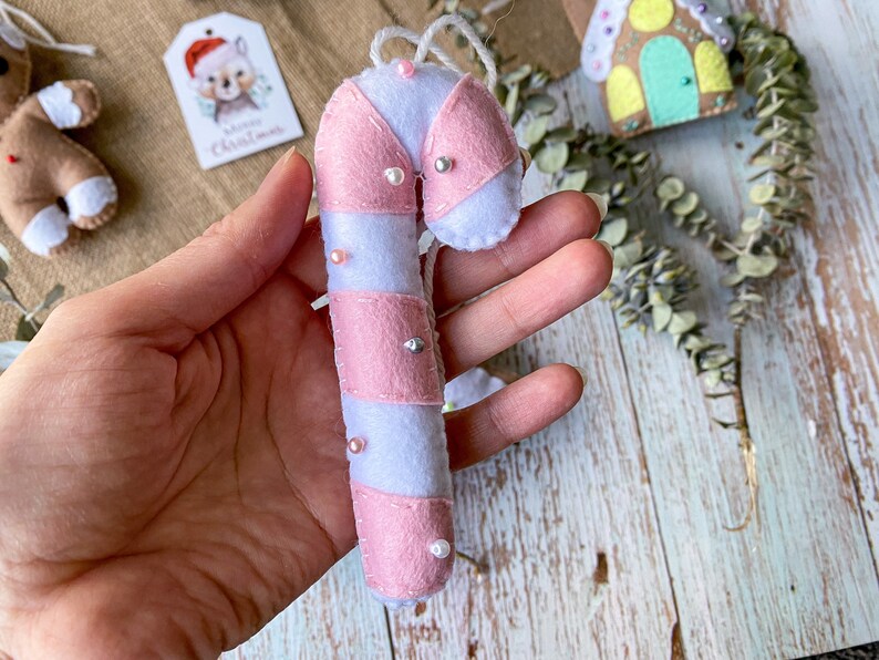 Tree Decoration, Gingerbread Man, Xmas Tree Decor, Gingerbread House, Felt Xmas Ornament, Secret Santa Gift, Cute Christmas Decor, Christmas Gift, Xmas Felt Decor, Xmas Ornament, Felt Craft Decor, Xmas Decor Gift, Unique Xmas Decor.
